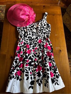 Nine West sleeveless dress, size 10, with matching hat.